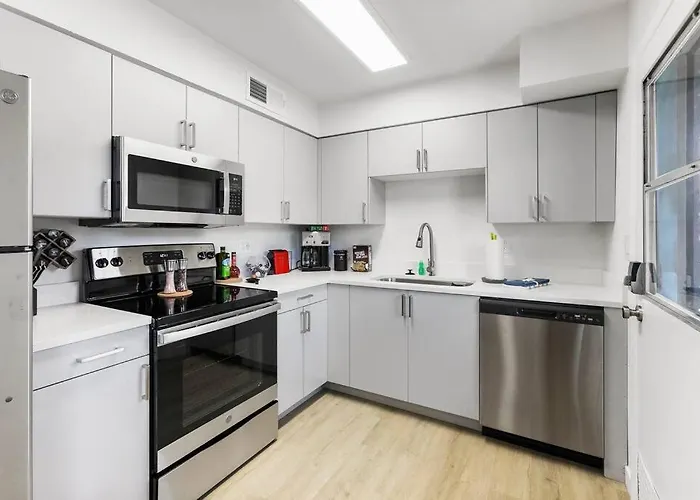 Contemporary In Biltmore *