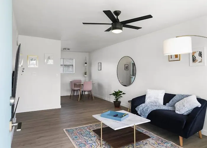 Contemporary In Biltmore Apartment Phoenix